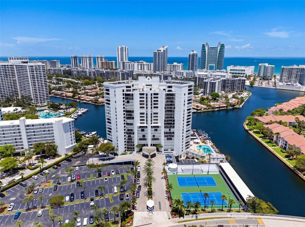 300 Three Islands Blvd , Unit 710, Hallandale Beach, FL 33009 Photo
