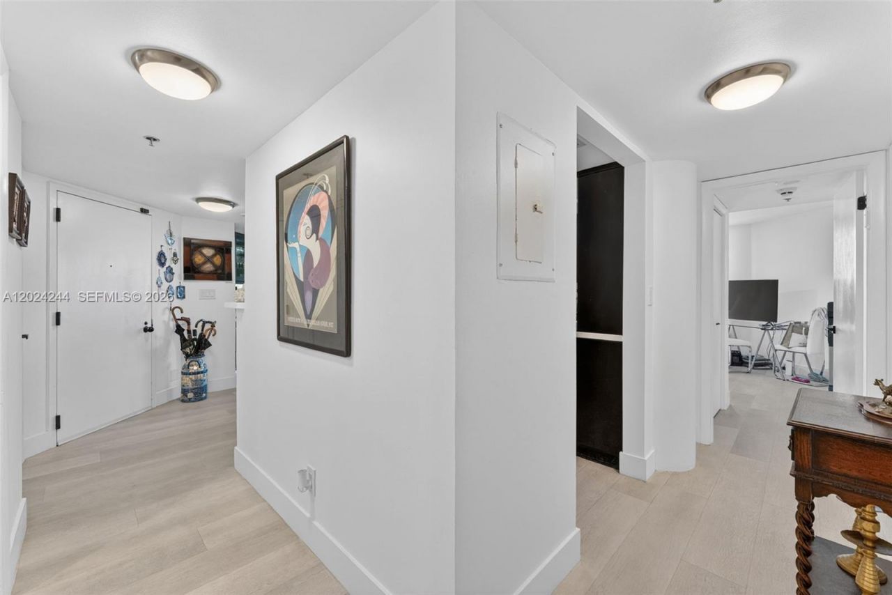 300 Three Islands Blvd , Unit 710, Hallandale Beach, FL 33009 Photo