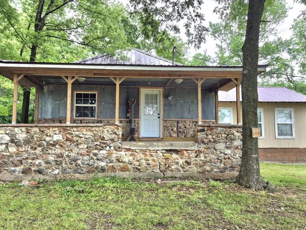 67401 E 160 Road , Wyandotte, OK 74370