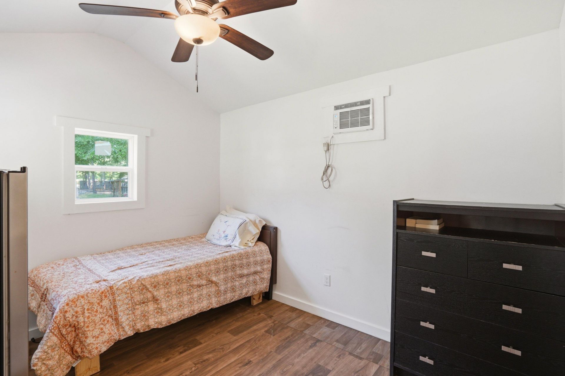 155 Sweatman Road Photo 14