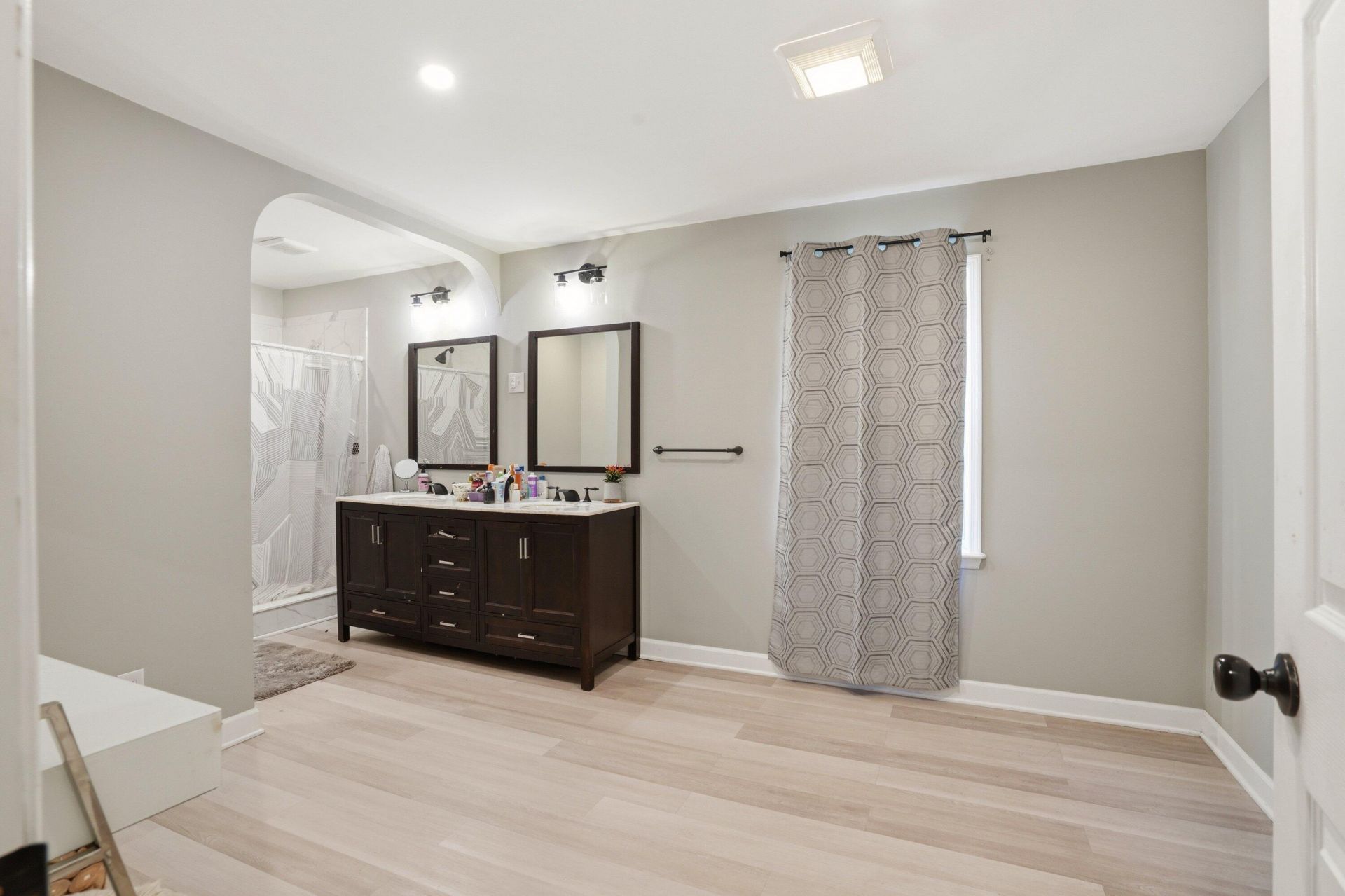 155 Sweatman Road Photo 26