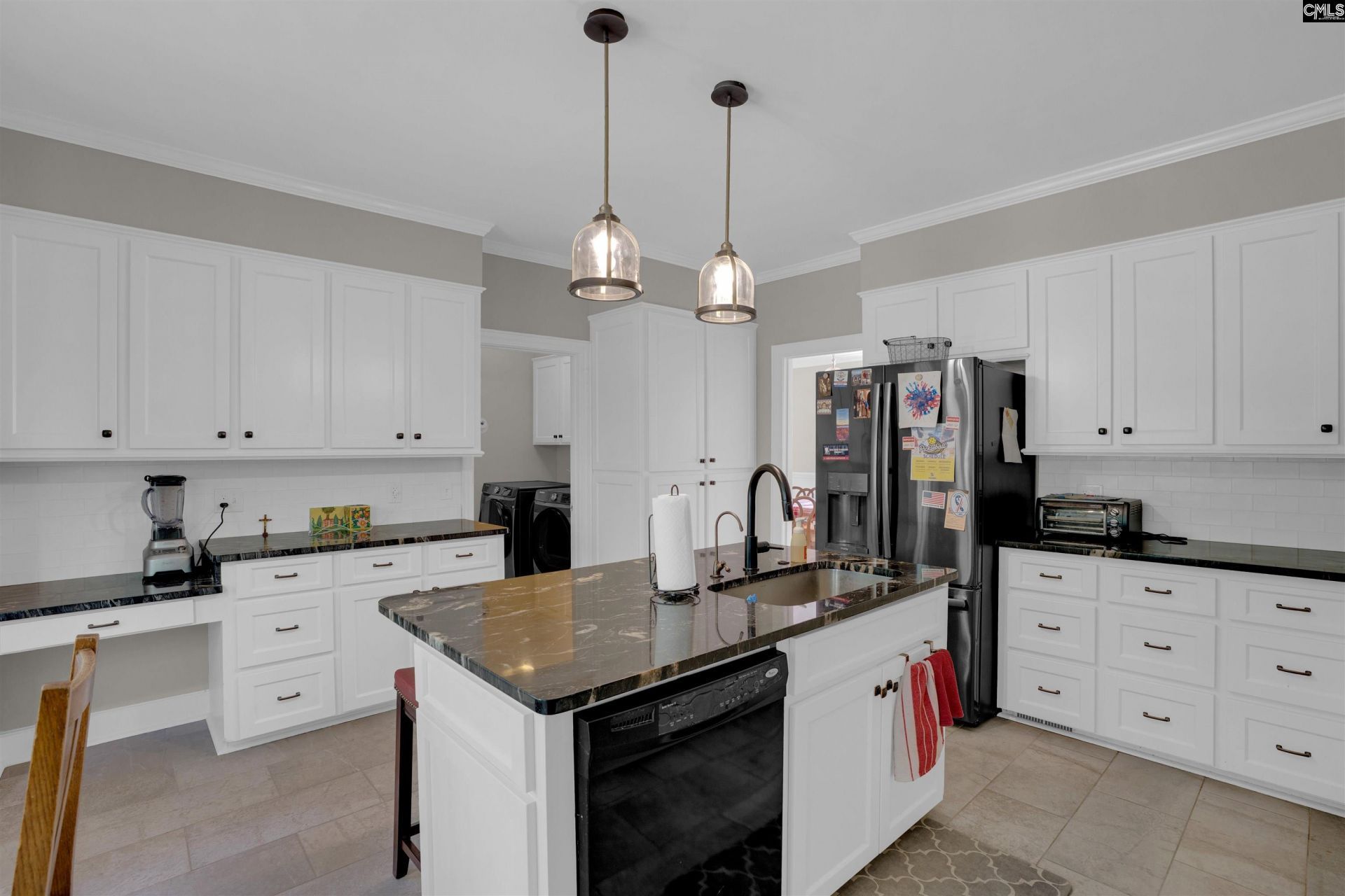 827 E Springs Road Photo 16