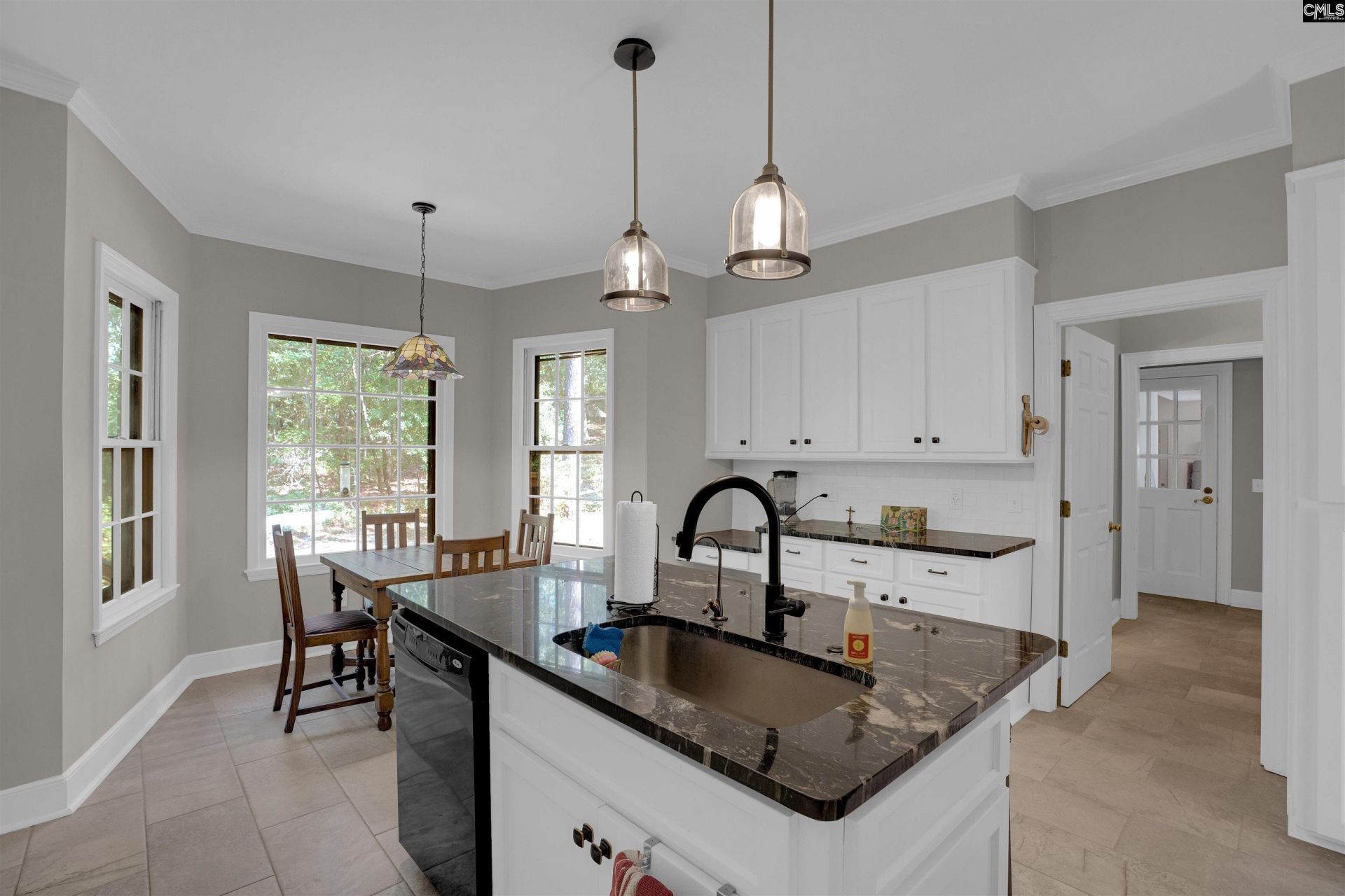 827 E Springs Road Photo 17
