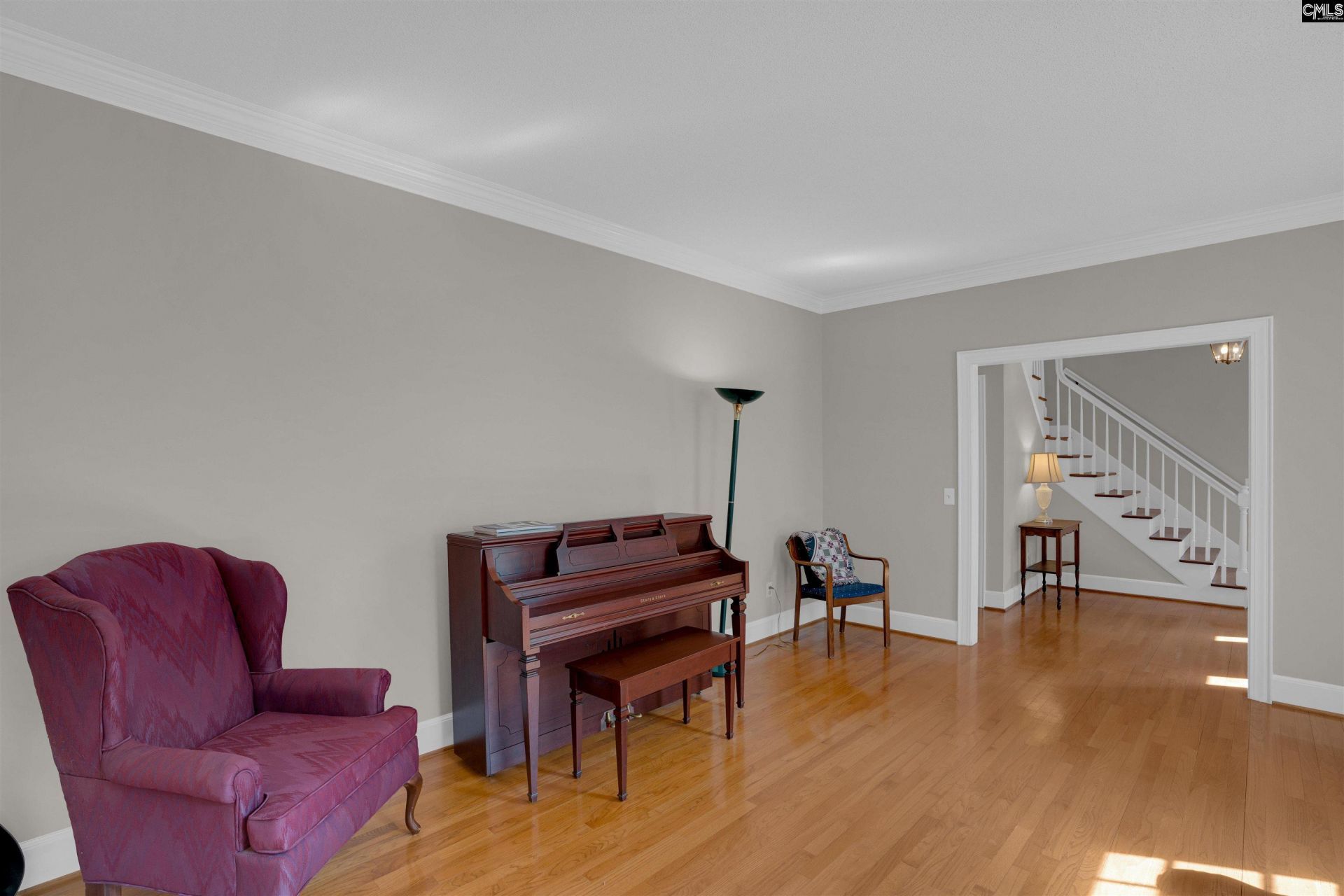 827 E Springs Road Photo 9