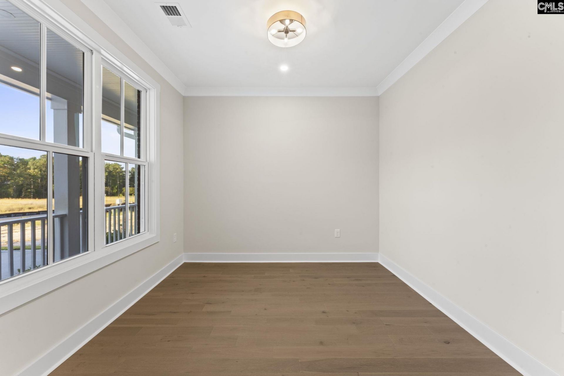 2033 Fairway View Photo 9
