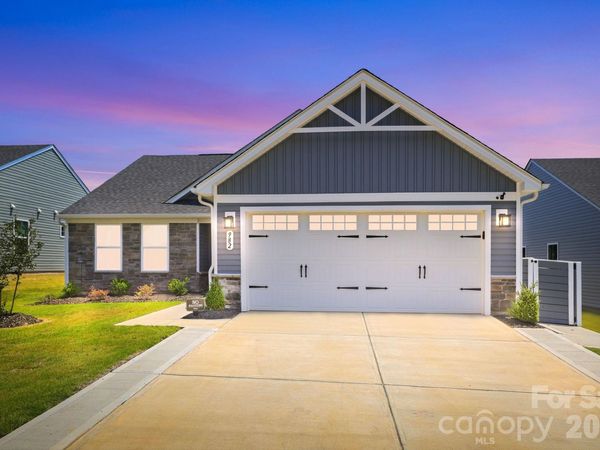 982 Pemberley Street , Lancaster, SC 29720