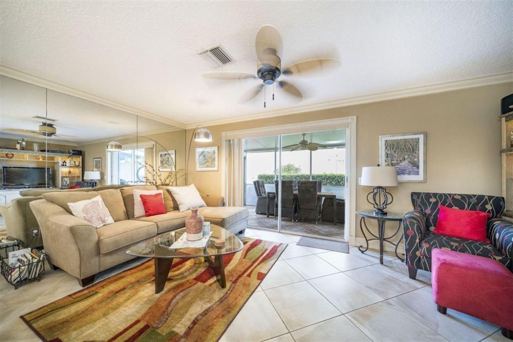 338 Waterside Drive, Hypoluxo, FL 33462 Photo