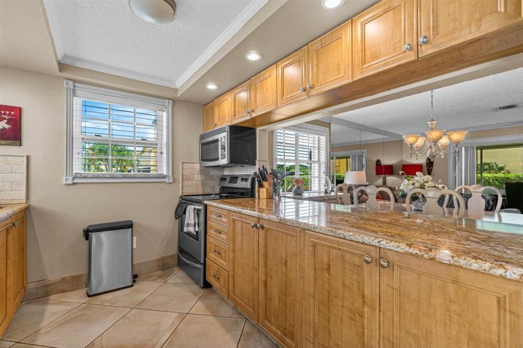 338 Waterside Drive, Hypoluxo, FL 33462 Photo