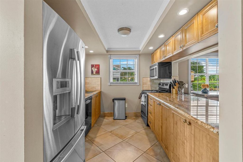 338 Waterside Drive, Hypoluxo, FL 33462 Photo