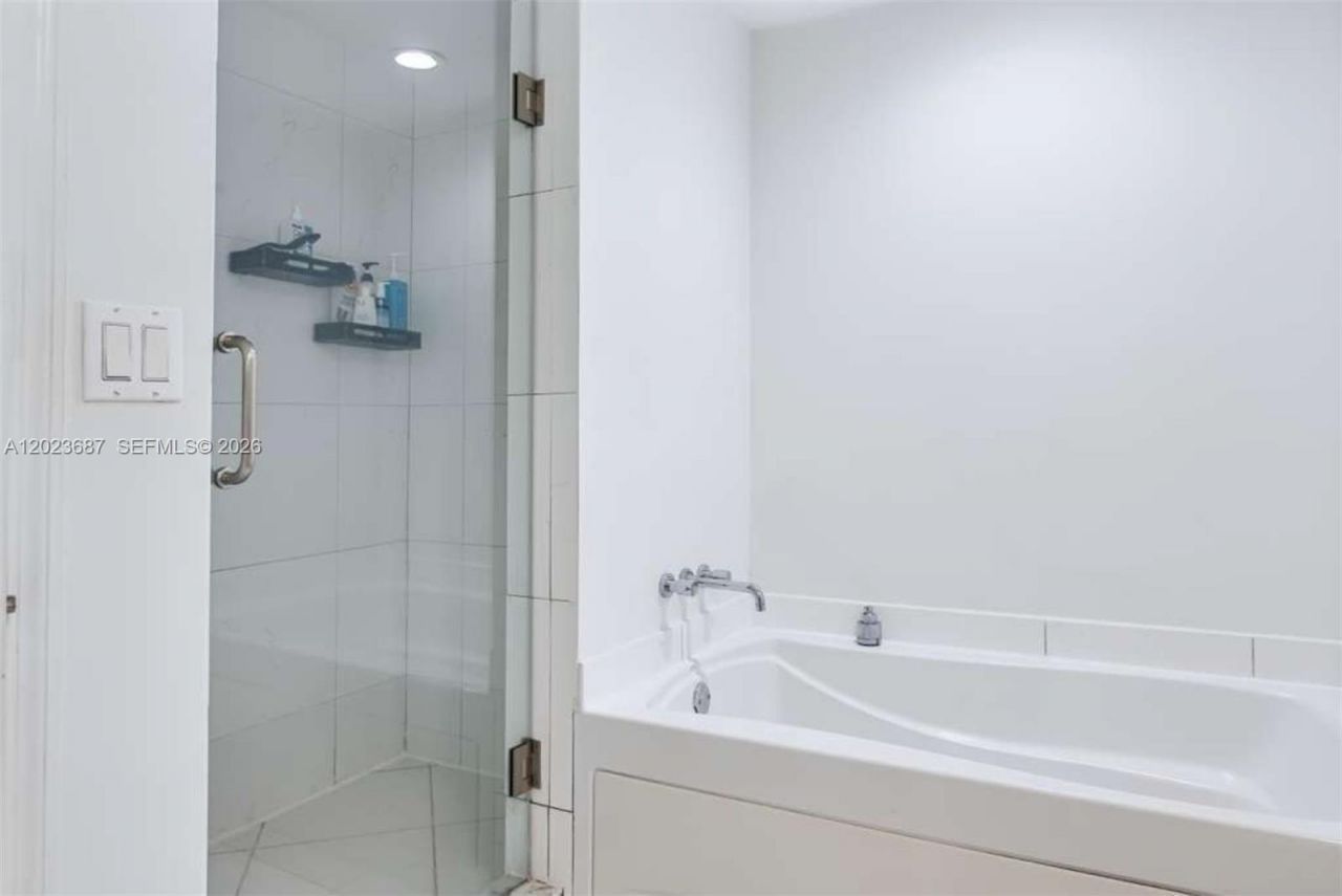 55 SE 6th St, Unit 1506, Miami, FL 33131 Photo