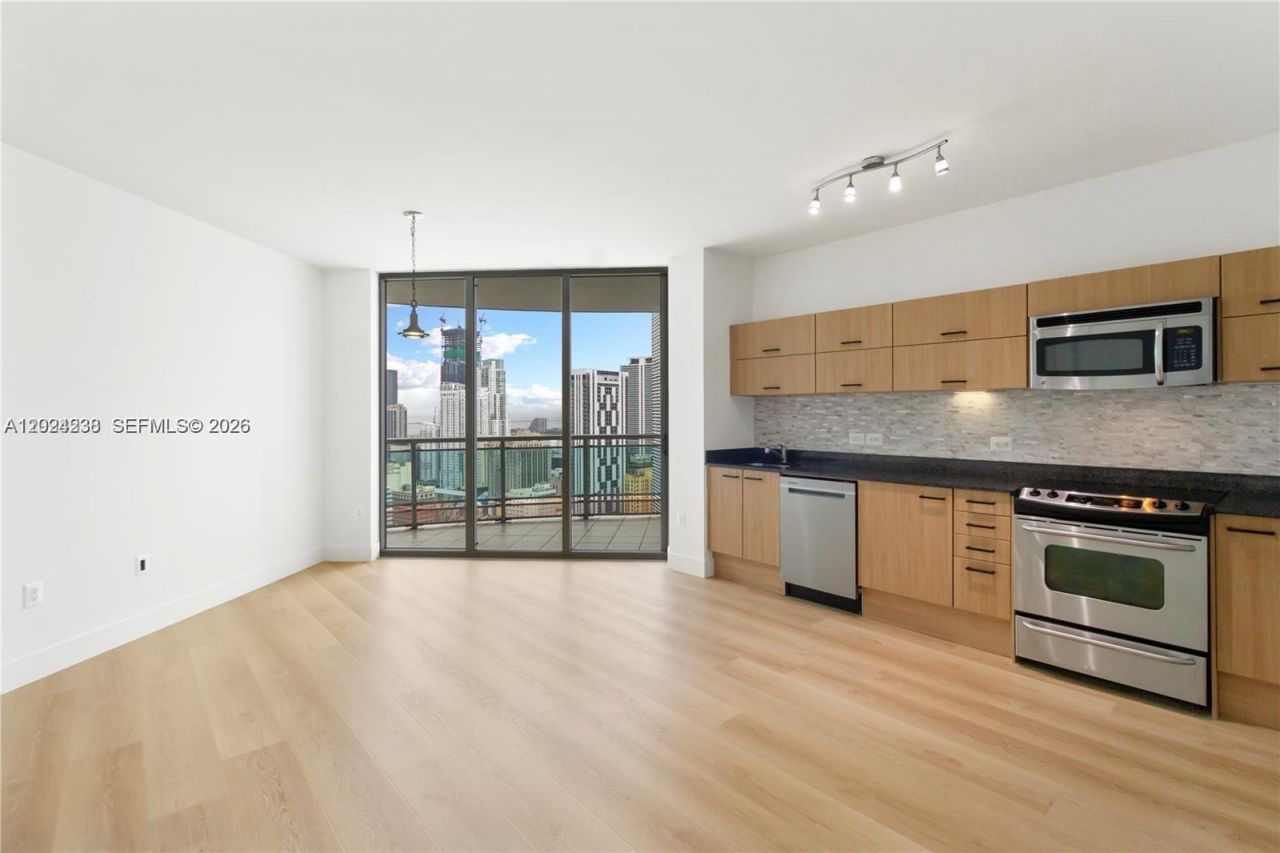 350 S Miami Ave, Unit 3413, Miami, FL 33130 Main Photo