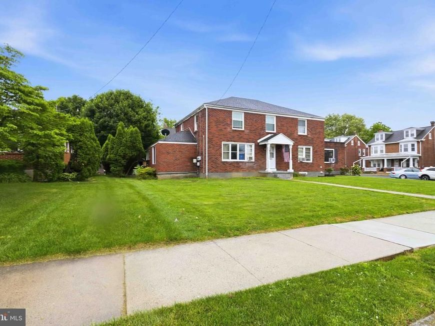 400 E Maple Street, Palmyra, PA 17078 Main Photo