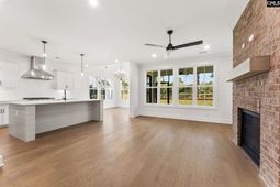 2037 Fairway View photo 4