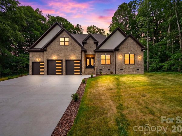 3802 Lyle Creek Avenue NE, Conover, NC 28613