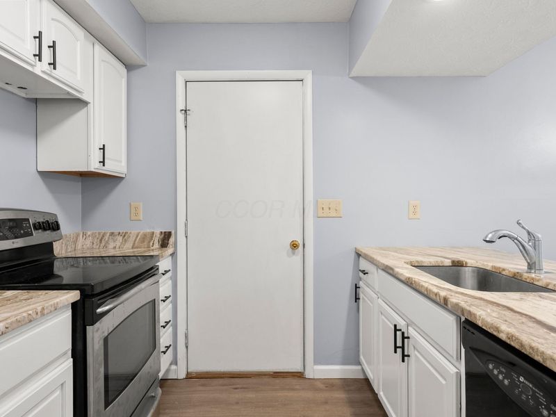 4919 Dublin Falls, Unit C, Columbus, OH 43221 Photo 11