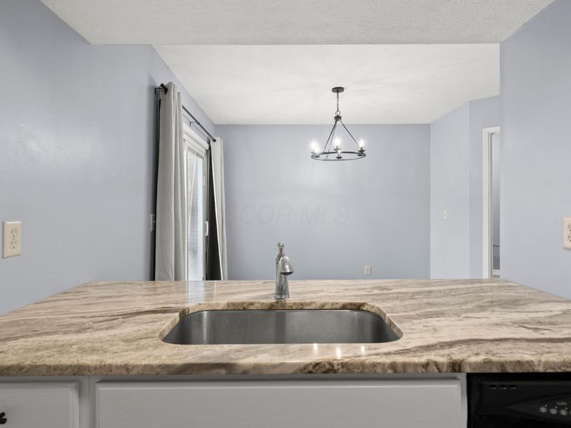 4919 Dublin Falls, Unit C, Columbus, OH 43221 Photo 14
