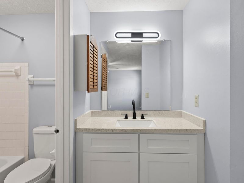 4919 Dublin Falls, Unit C, Columbus, OH 43221 Photo 23