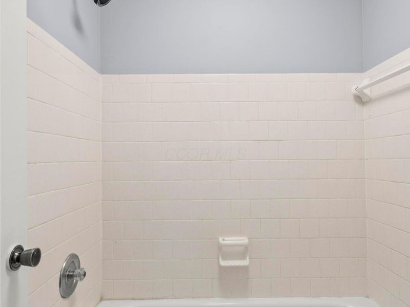 4919 Dublin Falls, Unit C, Columbus, OH 43221 Photo 25