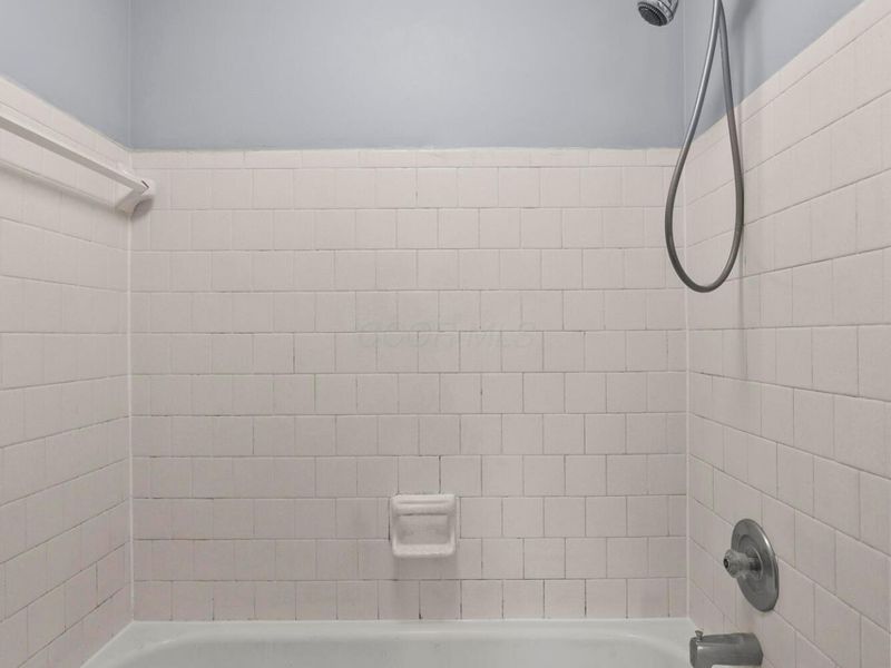 4919 Dublin Falls, Unit C, Columbus, OH 43221 Photo 29