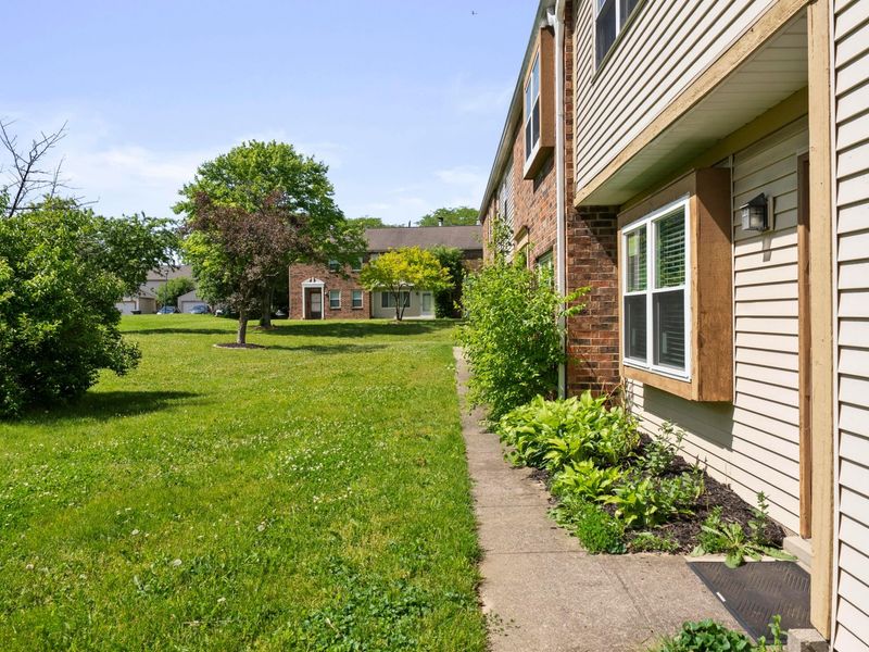 4919 Dublin Falls, Unit C, Columbus, OH 43221 Photo 34