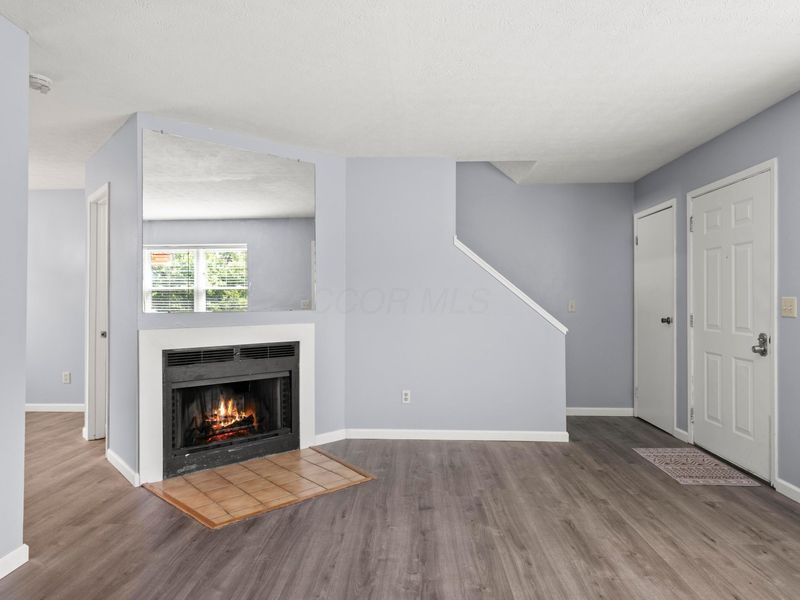 4919 Dublin Falls, Unit C, Columbus, OH 43221 Photo 4