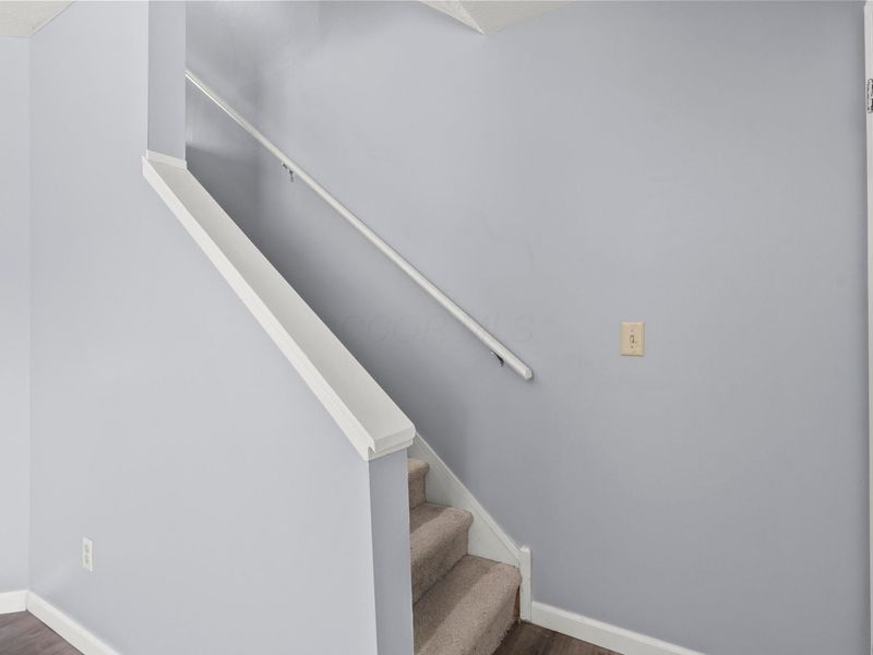 4919 Dublin Falls, Unit C, Columbus, OH 43221 Photo 5