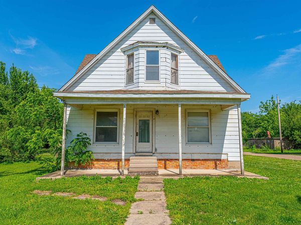 408 S MADISON Street, Middletown, IL 62666