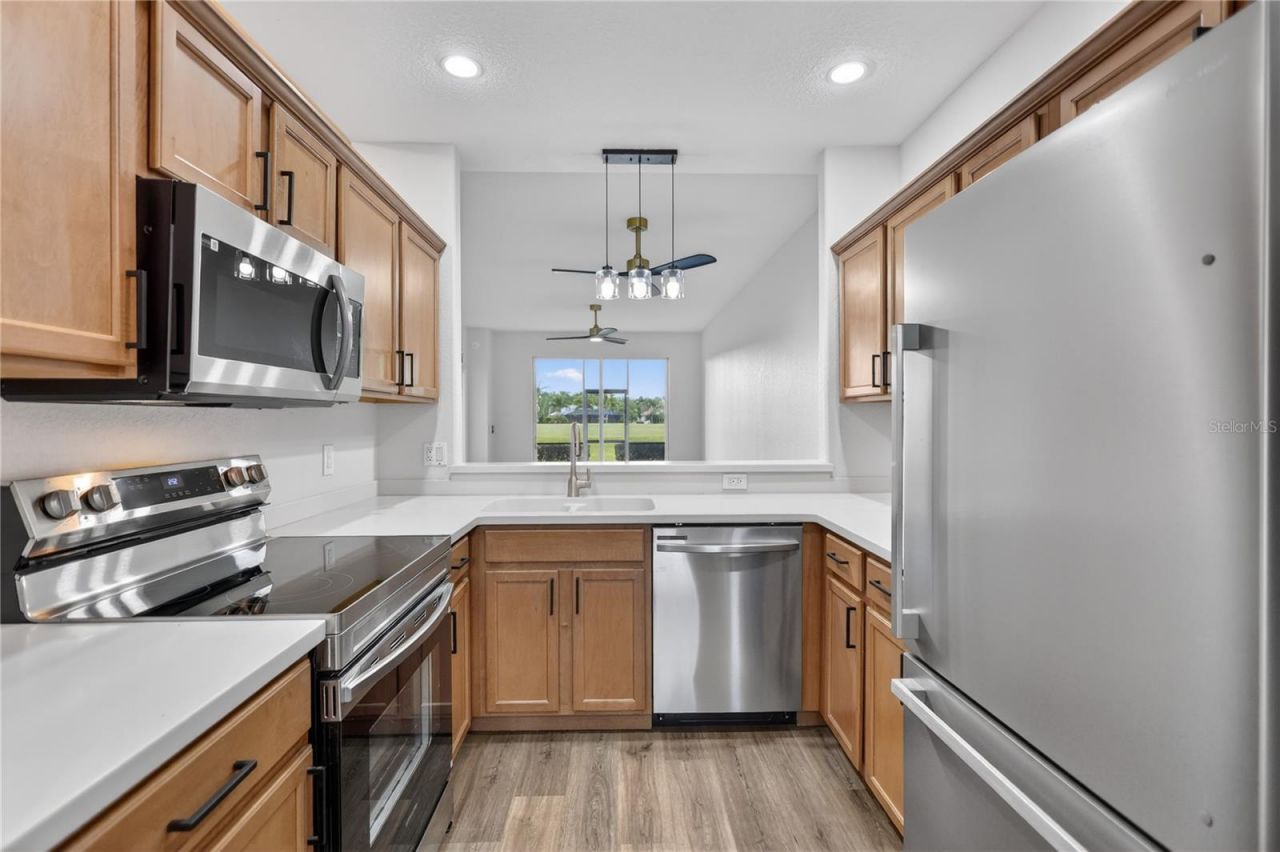 915 Fairwaycove Lane, Unit 101, Bradenton, FL 34212 Photo