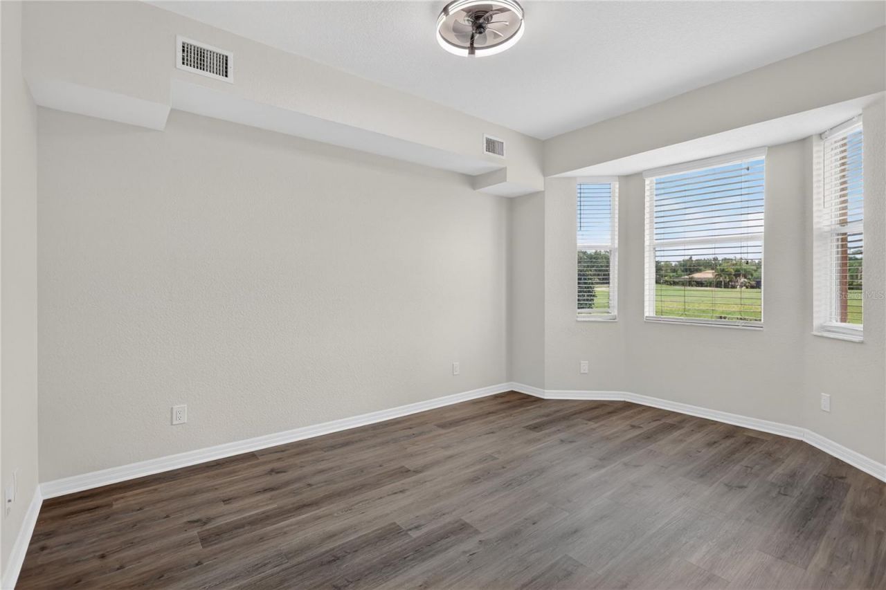 915 Fairwaycove Lane, Unit 101, Bradenton, FL 34212 Photo
