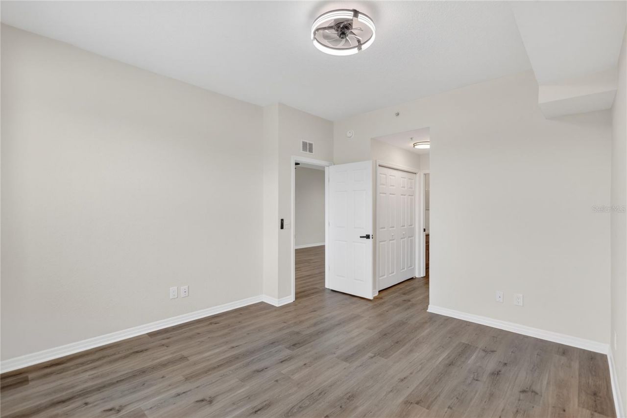 915 Fairwaycove Lane, Unit 101, Bradenton, FL 34212 Photo