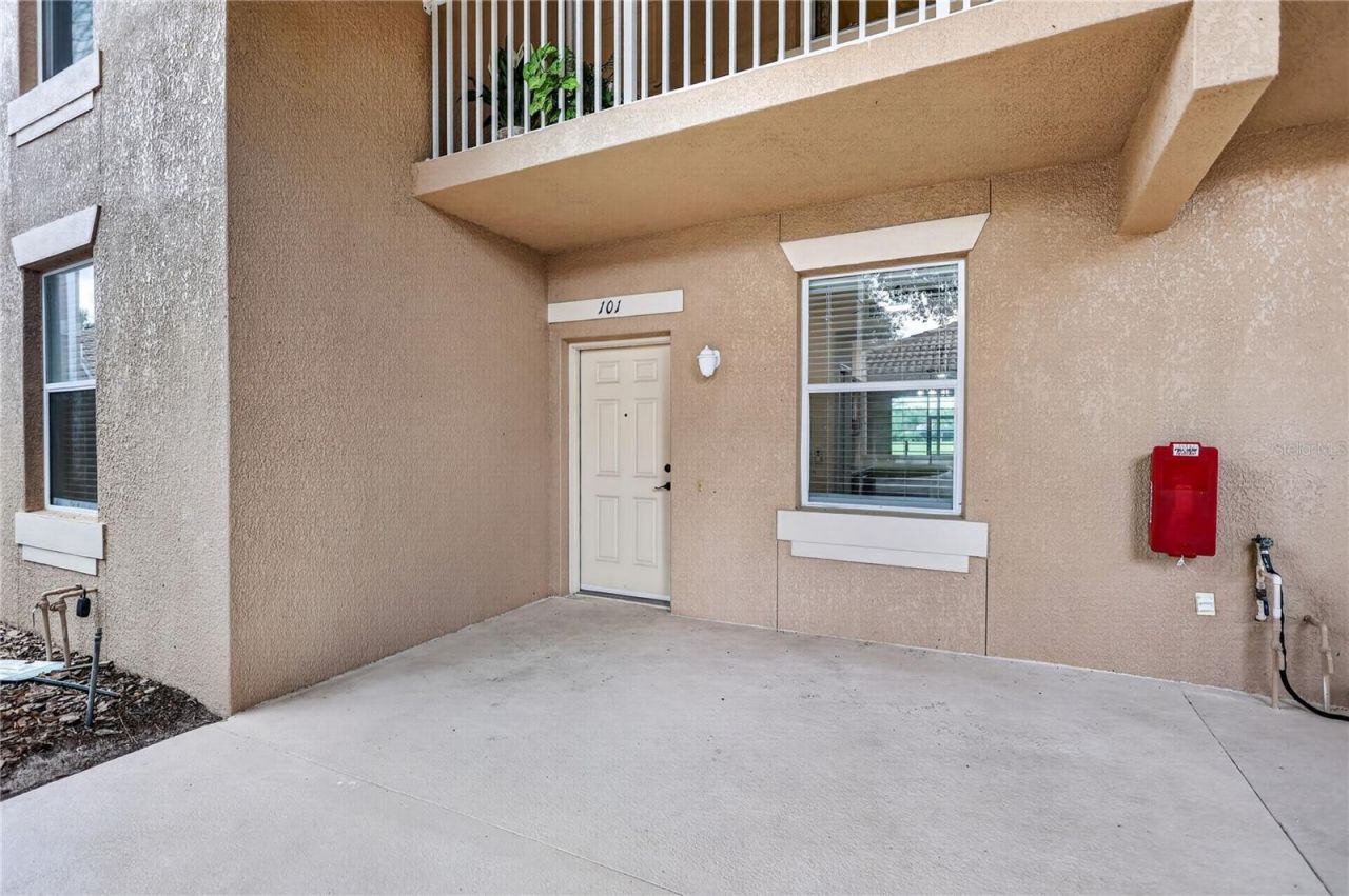 915 Fairwaycove Lane, Unit 101, Bradenton, FL 34212 Photo