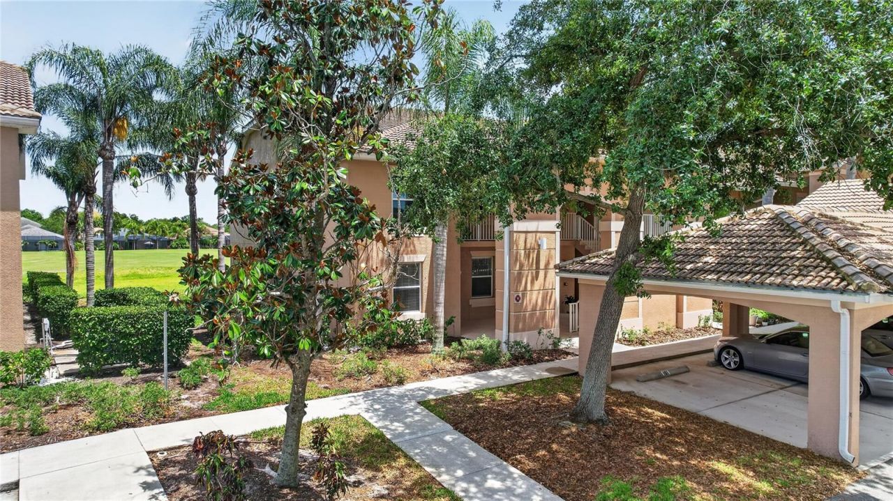 915 Fairwaycove Lane, Unit 101, Bradenton, FL 34212 Photo