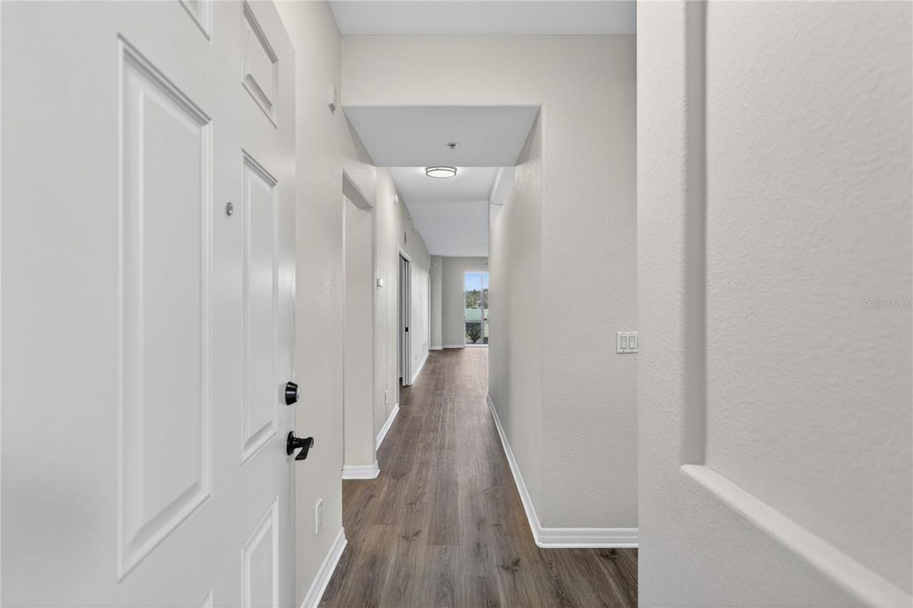 915 Fairwaycove Lane, Unit 101, Bradenton, FL 34212 Photo