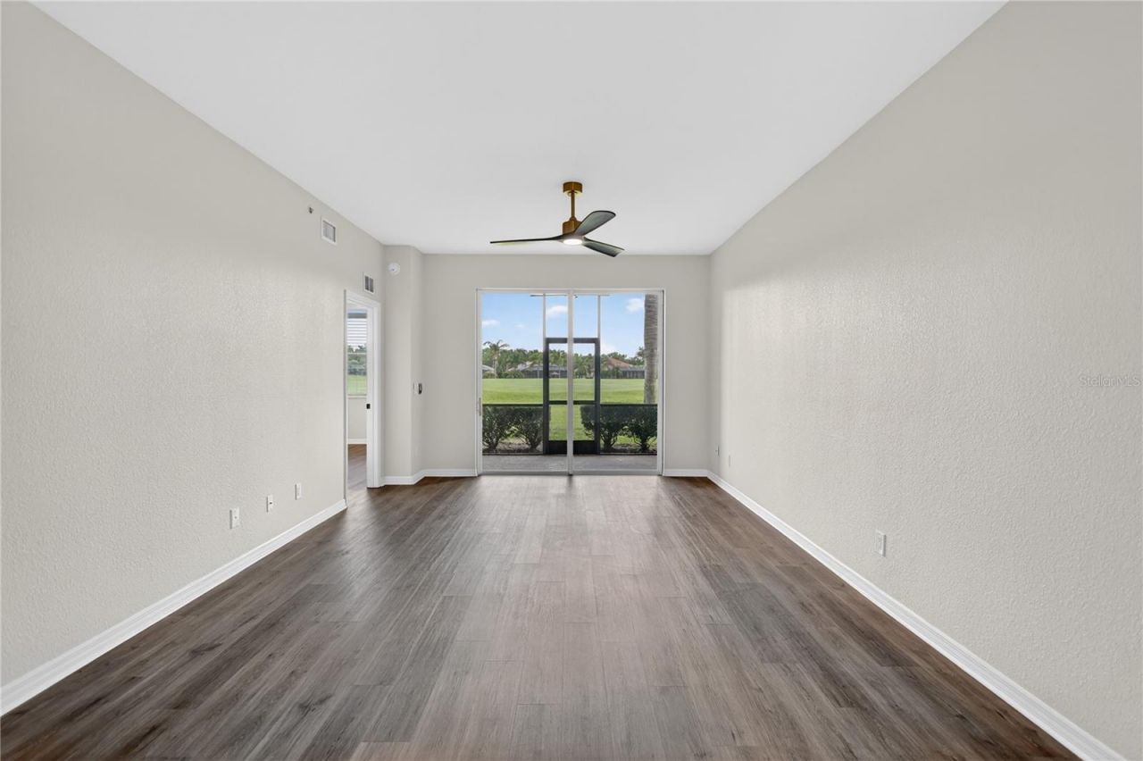 915 Fairwaycove Lane, Unit 101, Bradenton, FL 34212 Photo
