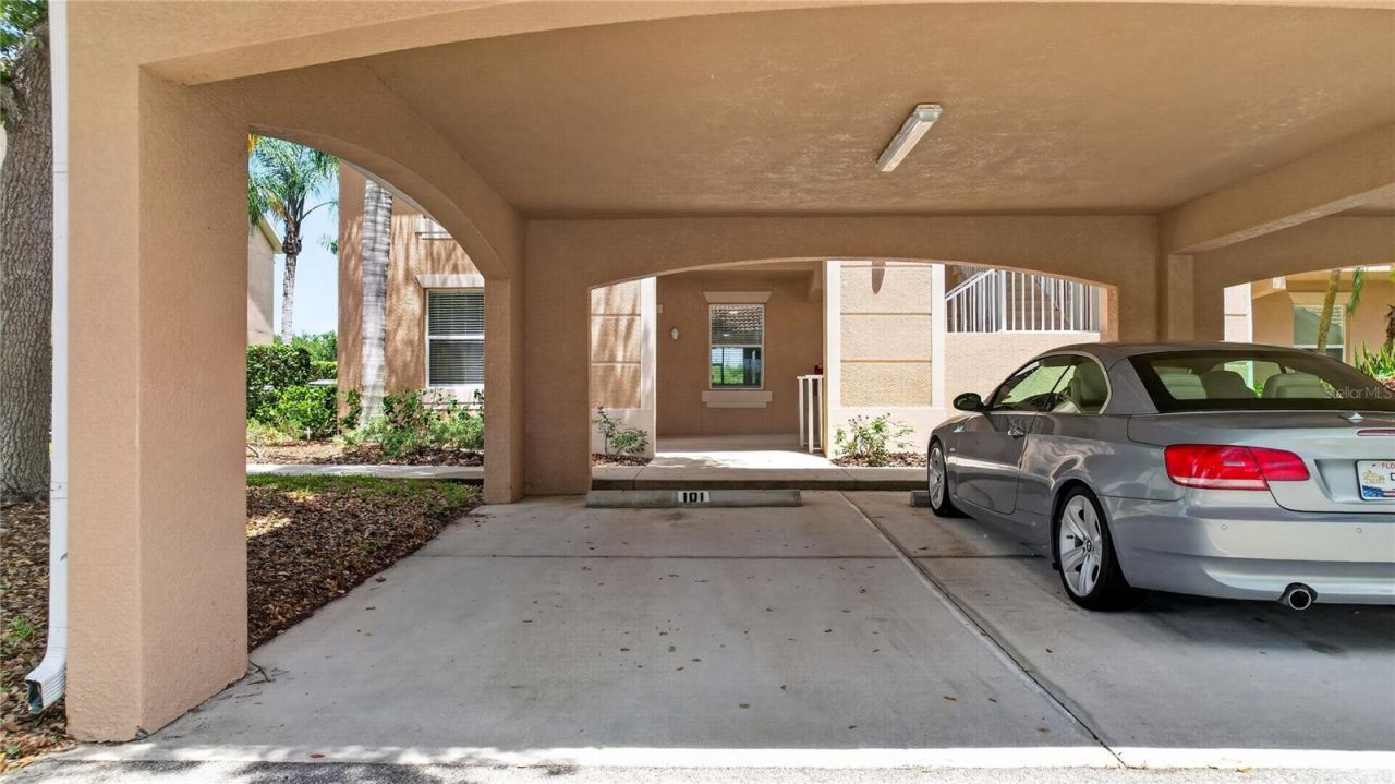 915 Fairwaycove Lane, Unit 101, Bradenton, FL 34212 Photo