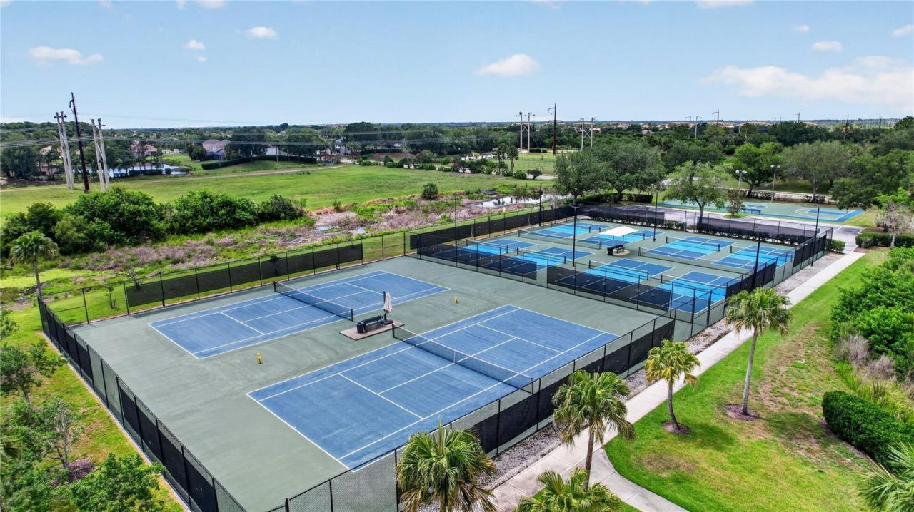 915 Fairwaycove Lane, Unit 101, Bradenton, FL 34212 Photo