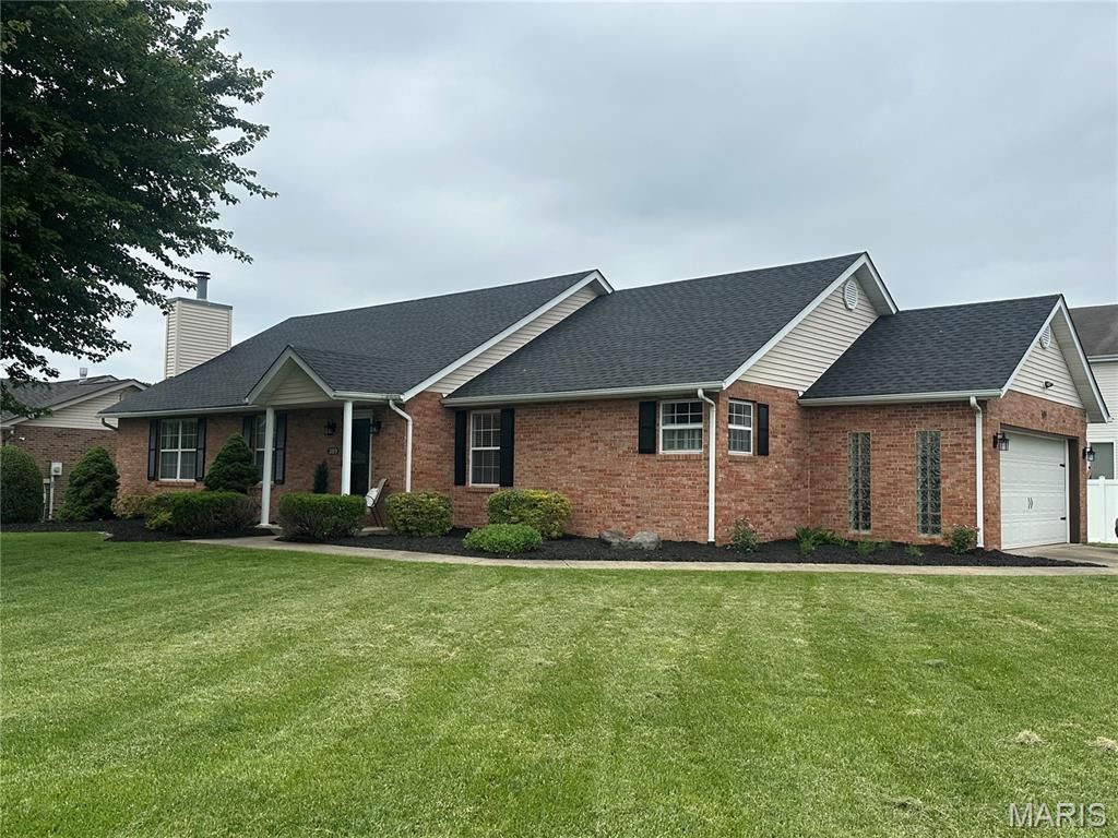 309 Radcliff Road , Shiloh, IL 62221 Main Photo