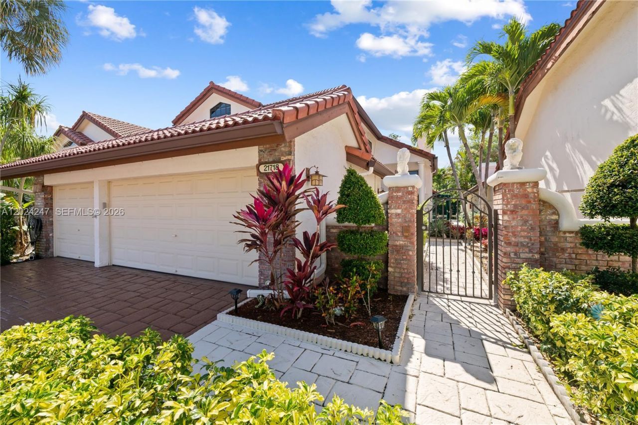 21718 Club Villa Ter, Boca Raton, FL 33433 Photo