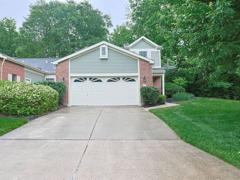 2419 Palmeadow Drive, Crestview Hills, KY 41017 Photo 2