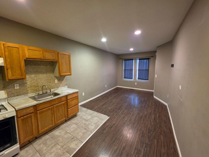 3520 11th Street, Philadelphia, PA 19140 Main Photo