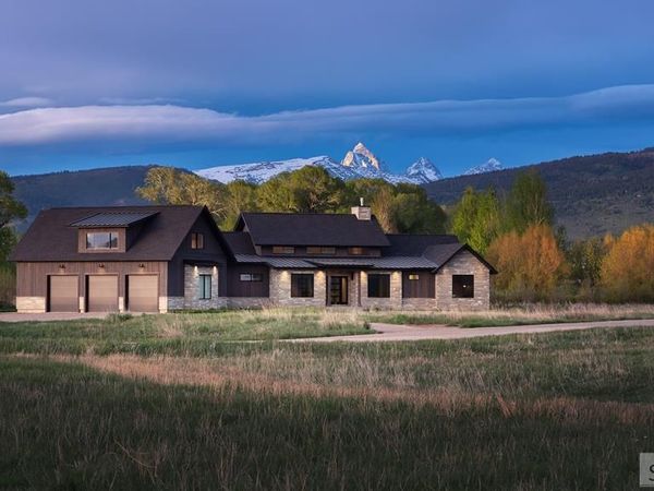 7050 Fox Meadow Drive, VICTOR, ID 83455