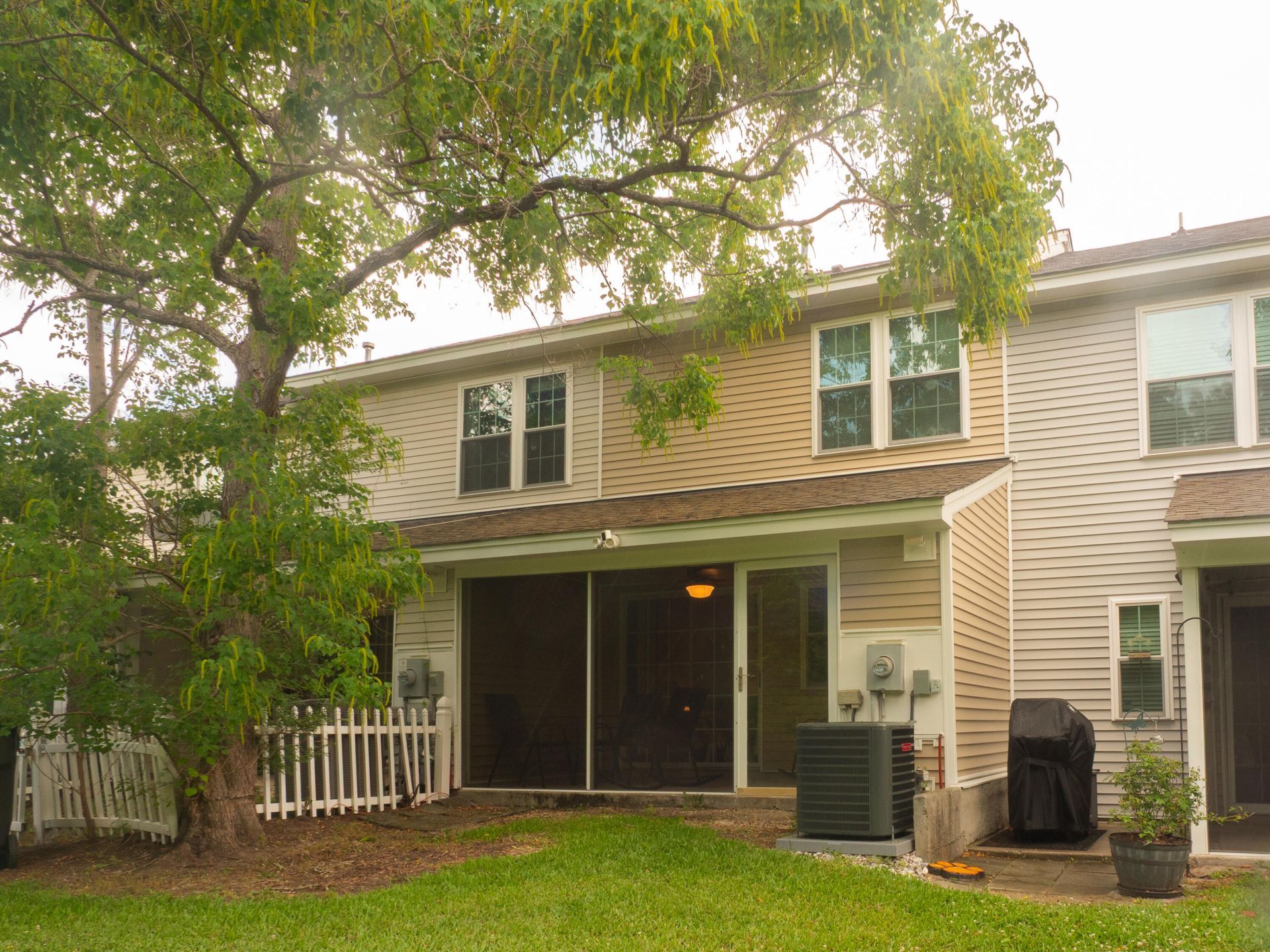 7919 Shadow Oak Drive Photo 12