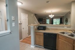 7919 Shadow Oak Drive photo 4
