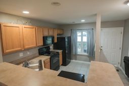7919 Shadow Oak Drive photo 4