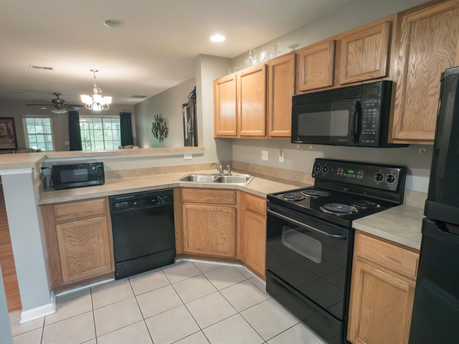 7919 Shadow Oak Drive Photo 7