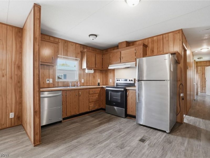 137 Marilyn Drive, Madison, OH 44057 Photo 9