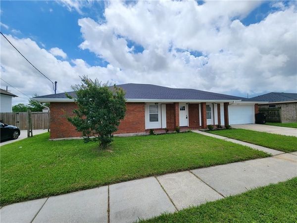 3713 LENA Drive , Chalmette, LA 70043