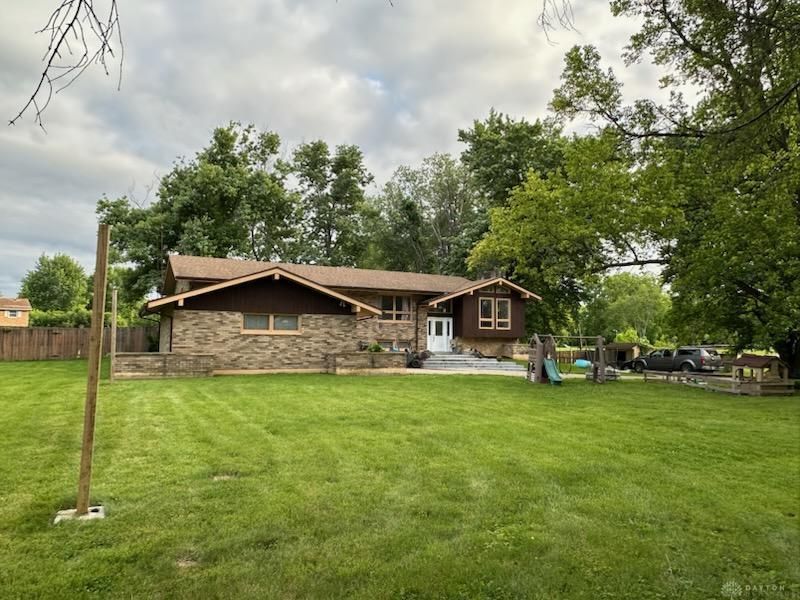 7356 Dayton Farmersville Road, Dayton, OH 45417 Photo 2
