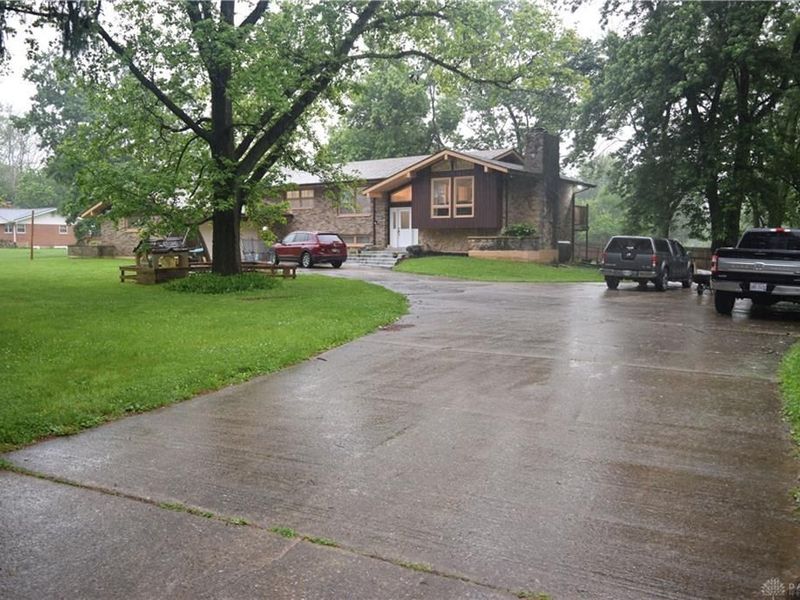 7356 Dayton Farmersville Road, Dayton, OH 45417 Photo 4