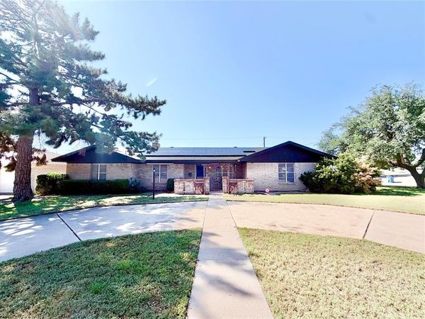 1400 Sunnyvale Street , Sweetwater, TX 79556